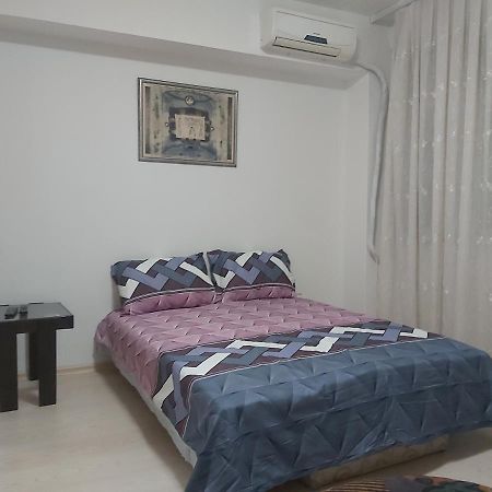 Mia Apartment Skopje Esterno foto
