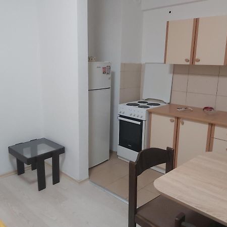 Mia Apartment Skopje Esterno foto
