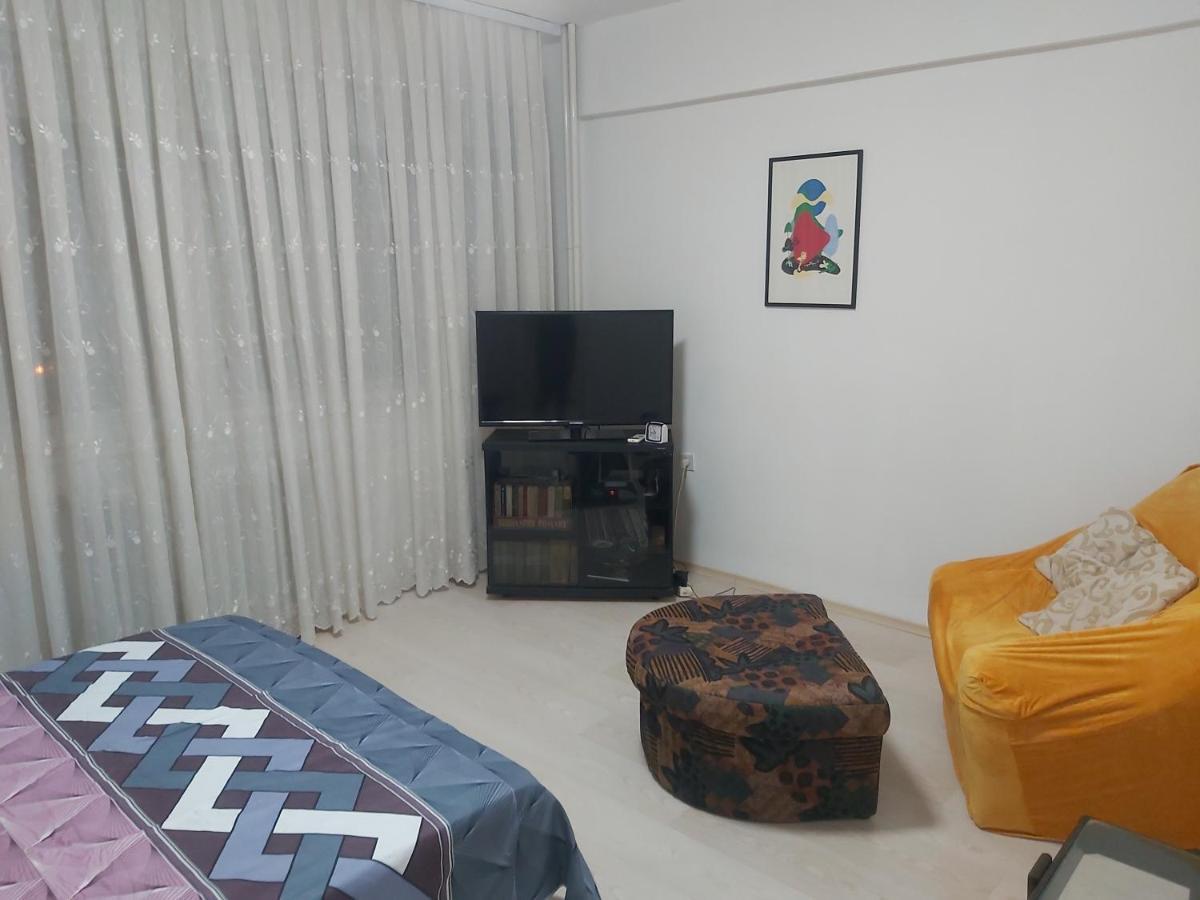 Mia Apartment Skopje Esterno foto
