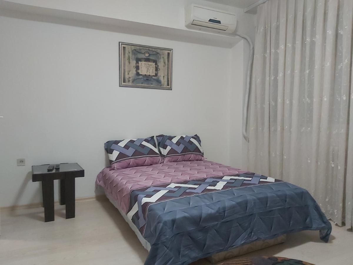Mia Apartment Skopje Esterno foto